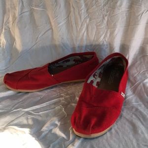 Toms red flats